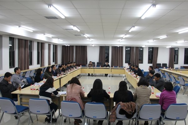 党员干部必须摆正自己的位置