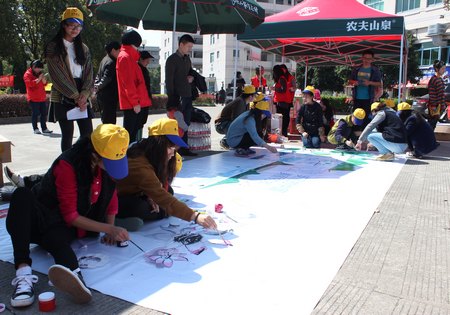 校志愿者协会开展水知识宣传活动