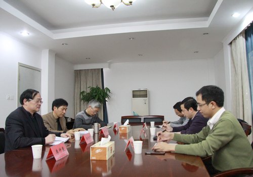 市人力社保局郑志敏副局长来校调研