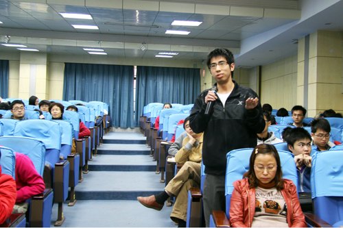 【东江大讲堂之四十八】中山大学王成新教授的纳米世界