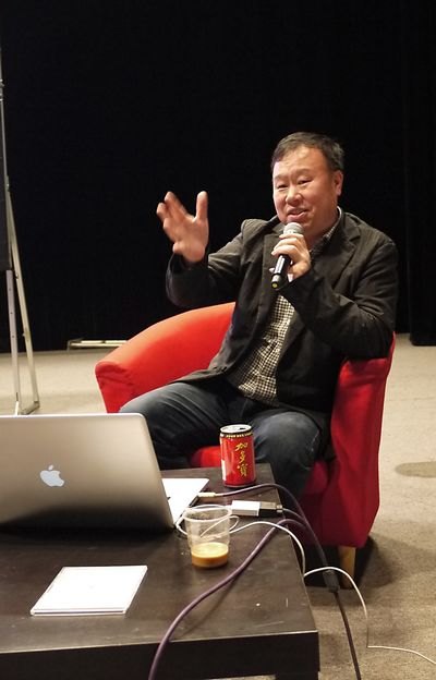 电影电视学院举办周正平舞美专题讲座