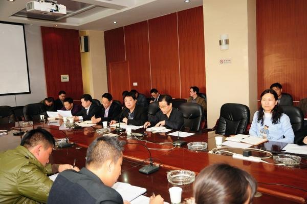 长沙师范学校召开青年教职工代表座谈会