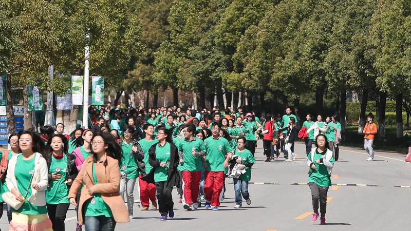 ϺдѧǧഺսУ  ѧУչϵлഺ˶