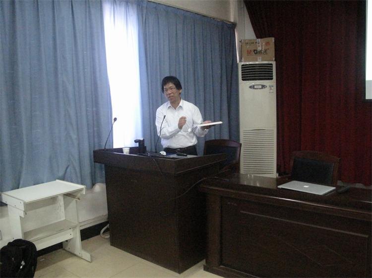 计算机学院主办建院十周年庆首场学术报告