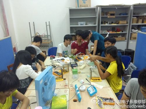 【学雷锋】我们身边的雷锋践行者