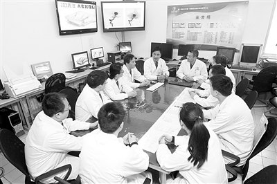 《科技日报》:潮起潮涌风满帆——第二军医大学长海医院改革助力全面建设纪实(上)