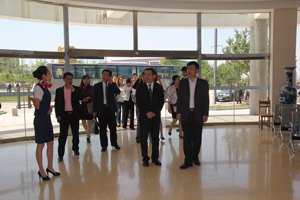 郑州旅游职业学院院长樊豫陇率团访问山东旅游职业学院