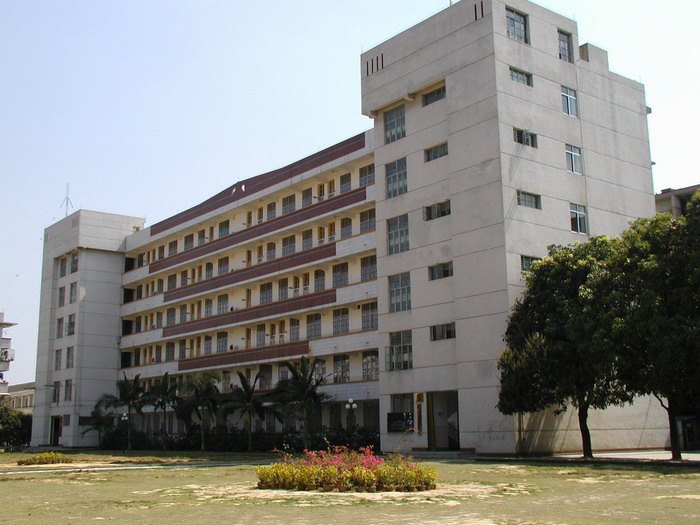 百色学院校园缩略图