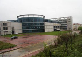 山东商务职业学院图片